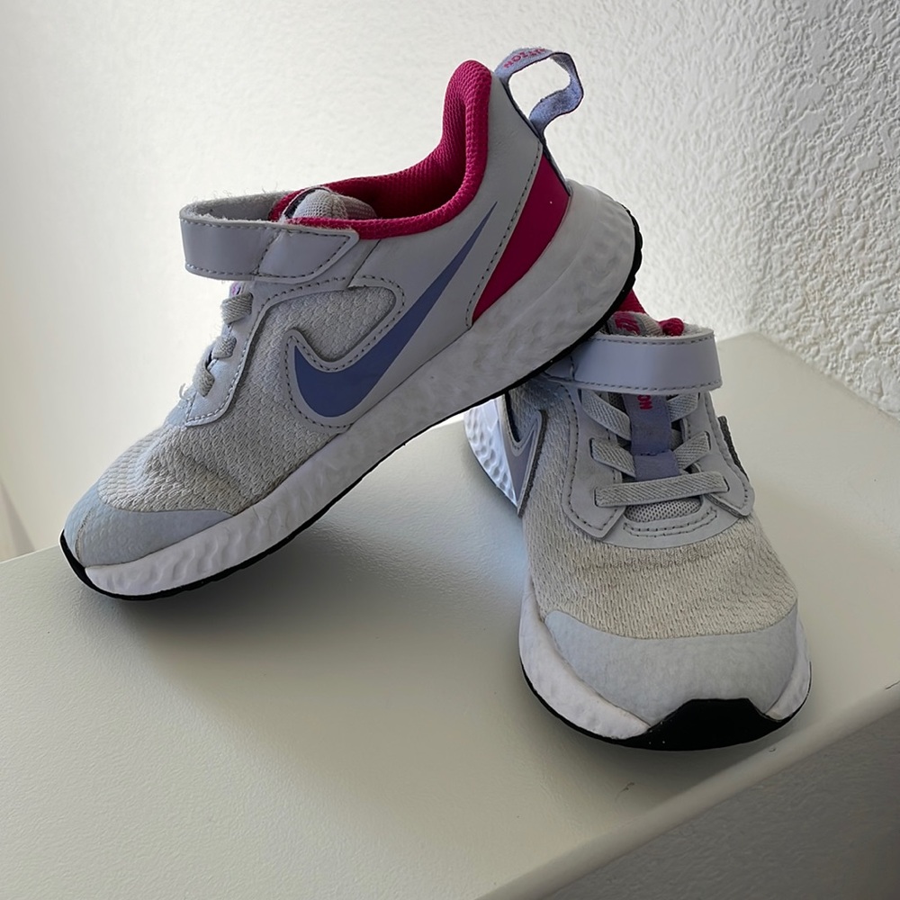 Nike kids shoes size 10.5